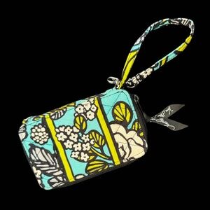 Vera Bradley Carry It All Wristlet, Island Bloom Pattern, No Tags